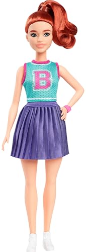 Barbie Fashionistas-Puppe Nr. 232 mit rotem Haar, sportlichem Jersey-Oberteil mit B-Aufdruck, violettem Faltenrock, Armbanduhr und Sneakern, HYT90 Barbie Fashionistas-Puppe Nr. 232 mit rotem Haar, sportlichem Jersey-Oberteil mit B-Aufdruck, violettem Faltenrock, Armbanduhr und Sneakern, HYT90 von Barbie