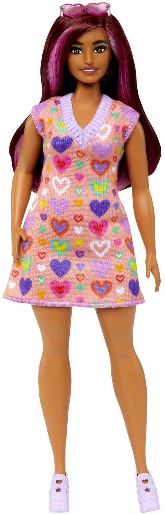 Barbie Fashionistas Puppe mit Herzmuster-Pulloverkleid von Barbie