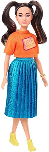 Barbie GHW59 Fashionistas Puppe 145 (brünett) mit blau-schimmerndem Rock von Barbie