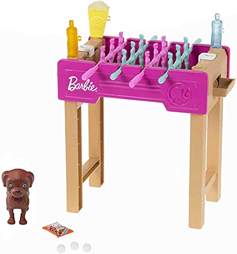 Barbie GRG77 - Mini-Spielset mit Haustier, Zubhörteilen und funktionierendem Tischfußball-Spiel, Thema Spielabend, Geschenk für Kinder von 3 bis 7 Jahren von Barbie