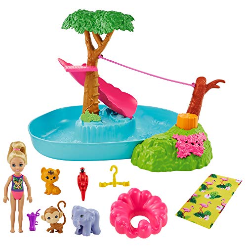 Barbie GTM85 Chelsea „Der verrückte Geburtstag“ Dschungelparty-Spielset mit Chelsea-Puppe (ca. 15 cm), 3 Tierbabys, Rutsche, Seilbahn und Zubehör, Spielzeug Geschenk für Kinder ab 3 Jahren von Barbie