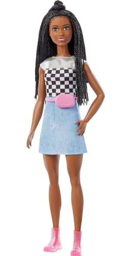 Barbie GXT04 - „Bühne Frei für große Träume Brooklyn Puppe (ca. 30 cm groß, mit braunen Zöpfen) mit schimmerndem Oberteil, Rock und Zubehörteilen, Spielzeug Geschenk für Kinder ab 3 Jahren von Barbie