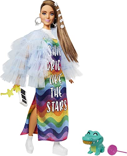 Barbie GYJ78 - Extra Puppe, Regenbogenkleid, blaue Rüschenjacke, Haustier-Krokodil, lange brünette Haare, mehrlagiges Outfit, Accessoires, flexible Gelenke, Spielzeug Geschenk für Kinder ab 3 Jahren von Barbie