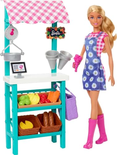 Barbie HCN22 - Spaß auf dem Bauernhof Bauernmarkt Spielset mit Puppe (Blonde Haare), Markt-Stand mit Obst, Gemüse und Kasse, Spielzeug für Kinder ab 3 Jahren von Barbie