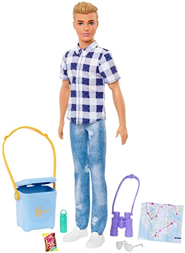 Barbie Camping Serie, Ken Puppe mit braunen Haaren, Landkarte, Fernglas, Camping Zubehör, Aufkleber, inkl. Ken Puppe, Geschenk für Kinder, Spielzeug ab 3 Jahre,HHR66 von Barbie
