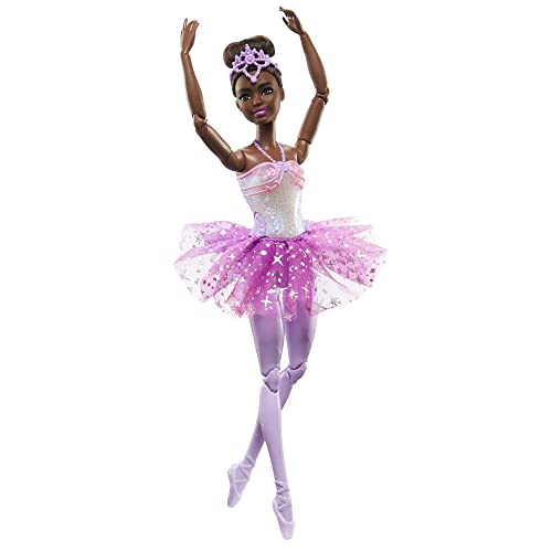 Barbie Dreamtopia Ballerina Puppe, Twinkle Lights Ballerina mit rosa Tutu und schwarzen Haaren, 5 Licht- und Soundeffekte, beweglich, Geschenk für Kinder ab 3 Jahren,HLC26 von Barbie