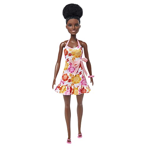 Barbie-Puppe, Loves The Ocean-Serie, Schwarze natürlichem schwarzen Haar, Kleid, Schuhe, Armband, inkl Puppe, Geschenk für Kinder, Spielzeug ab 3 Jahre,HLP93 von Barbie