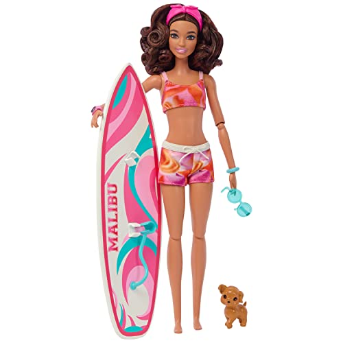 Barbie - Surfer-Puppe mit Surfbrett und Hündchen, Handtuch und Radio für Strandabenteuer und Geschichtenerzählen, Clips und Knöchelriemen für realistisches Wellenreiten, ab 3 Jahren, HPL69 von Barbie
