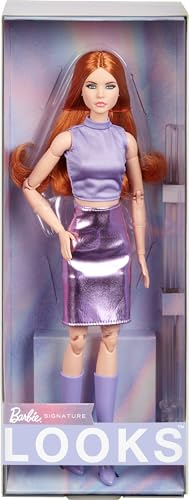 Barbie Looks Puppe, Sammelfigur Nr. 20 mit roten Haaren und moderner Y2K-Mode, lavendelfarbenes Oberteil und Kunstlederrock mit kniehohen Stiefeln, HRM12 von Barbie