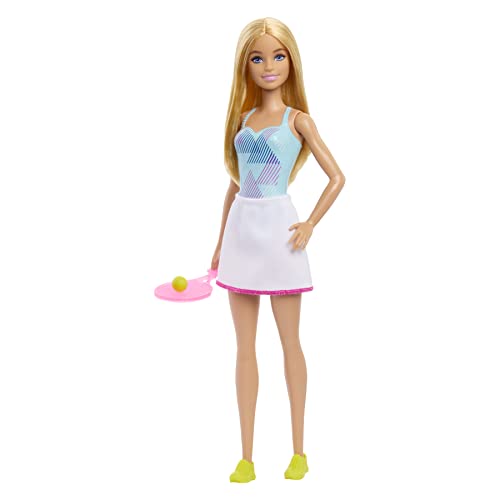 Barbie Tennisspieler-Puppe (30,5 cm) mit süßem Tennis-Outfit mit Shirt & Rock, Tennisschläger & Tennisball-Zubehör, ab 3 Jahren von Barbie