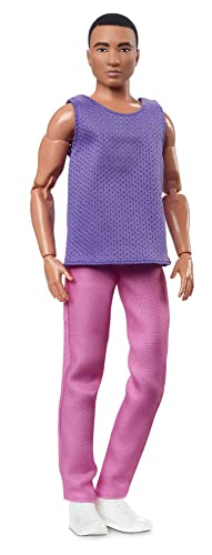 Barbie Ken Puppe, Barbie Looks, schwarzes Haar, Colorblock-Outfit, lilafarbenes Mesh-Top mit pinkfarbener Hose, Stylen und Posieren, Fashion-Sammelfiguren, HJW84 von Barbie