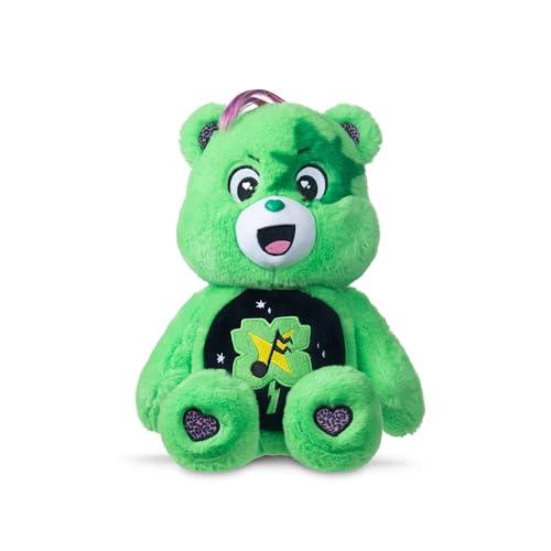 Basic Fun Care Bears 22 cm Rock Theme Plüsch – Good Luck Bear – Umweltfreundliches Sammlerstück mit kräftigem Grün – Für Kinder & Fans von Basic Fun