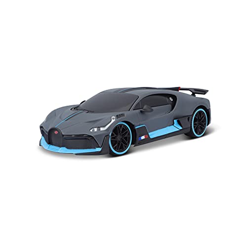 Bauer Spielwaren Maisto Tech R/C Bugatti Divo: Ferngesteuertes Auto im Maßstab 1: 24, 2,4 GHz mit Pistolengriff-Steuerung, Hinterradantrieb, ab 5 Jahren, 20 cm, grau/blau (582333) von Bauer Spielwaren