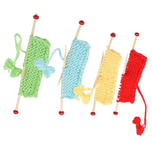 Beaupretty 4 Stück Bastel Stricken DIY Miniatur Puppenzubehör Mädchen Mini Hausfiguren Kleiner Hauspullover Wollstrickspielzeug Decke Garnstrickpullover Für Mini Haus Strickzubehör von Beaupretty