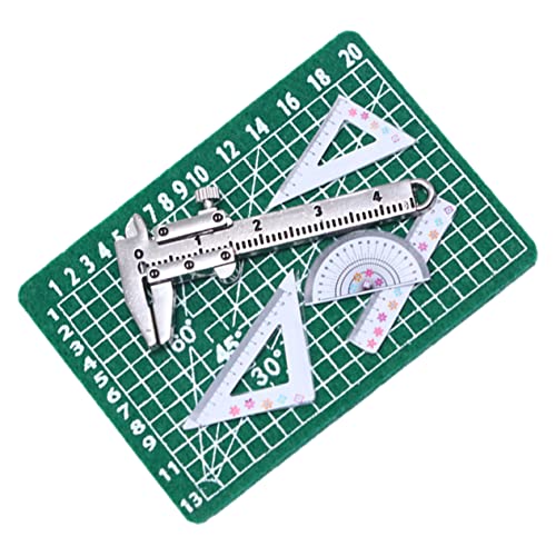 Beaupretty Miniatur Metallmessschieber Modell mit Mini Schneidematte Stabiles Puppenhaus Zubehör Kleines Lernhilfsmittel für Bjd und Dekoratives Miniaturlineal von Beaupretty