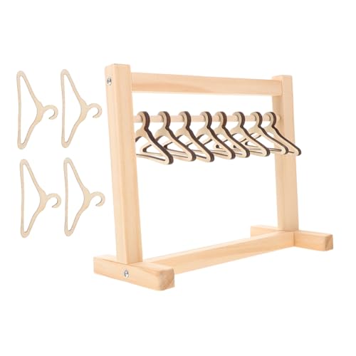 Beaupretty Robuster Holz Kleiderständer mit Kleinen Kleiderbügeln Platzsparend für Aufbewahrung und Präsentation von Puppenkleidung für Kinderzimmer und Spielbereiche Beaupretty Robuster Holz Kleiderständer mit Kleinen Kleiderbügeln Platzsparend für Aufbewahrung und Präsentation von Puppenkleidung für Kinderzimmer und Spielbereiche von Beaupretty