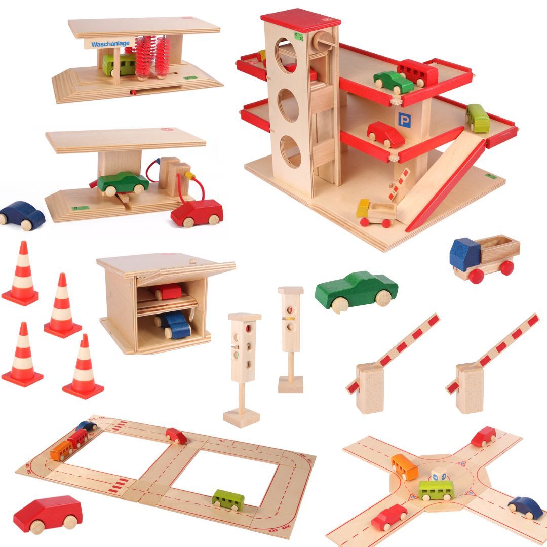 Set Parkhaus aus Holz mit 27 teiligem Zubehör, von Beck Holzspielzeug Set Parkhaus aus Holz mit 27 teiligem Zubehör, von Beck Holzspielzeug von Beck Holzspielzeug