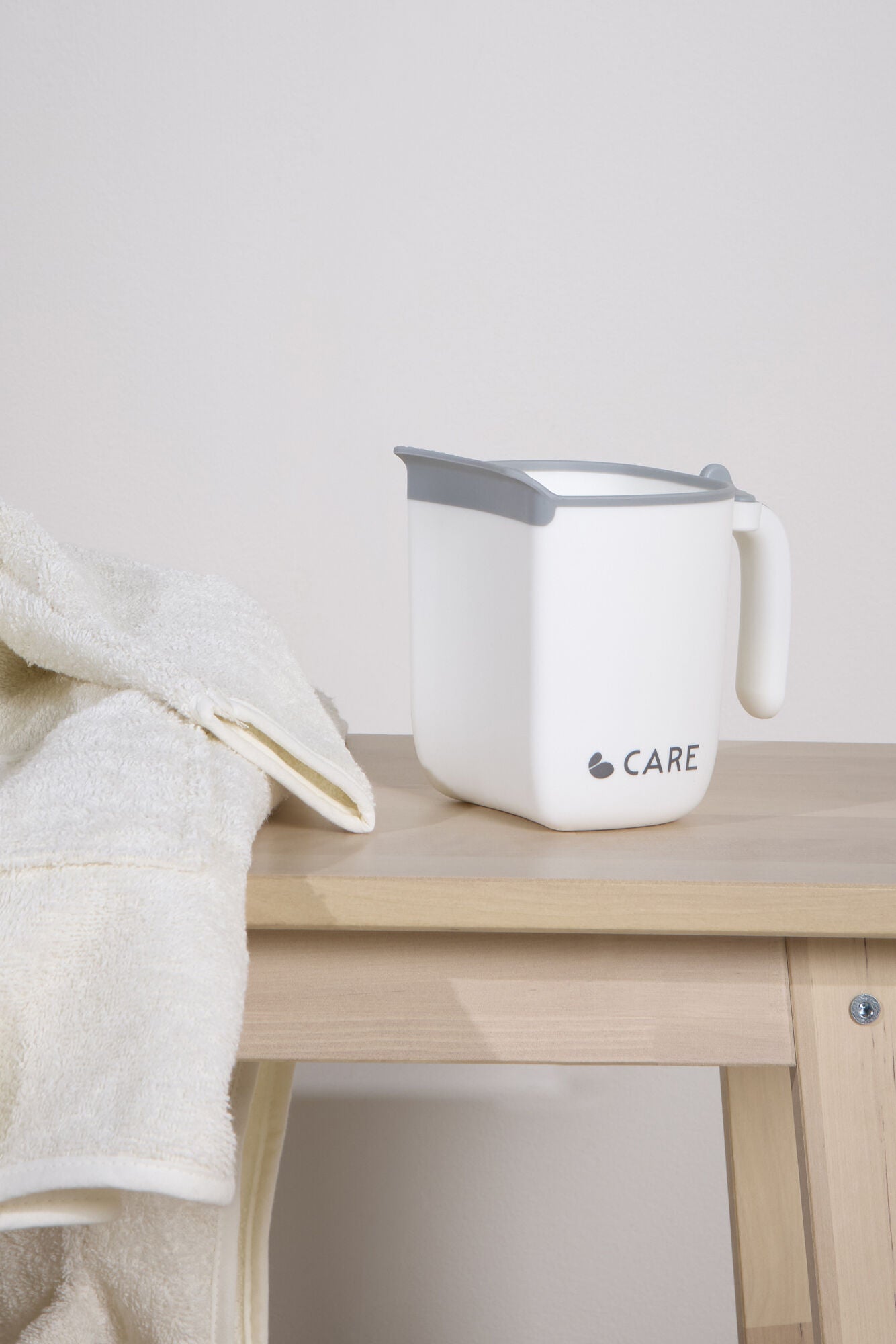 Beemoo CARE Assist Duschkanne, White Beemoo CARE Assist Duschkanne, White von Beemoo