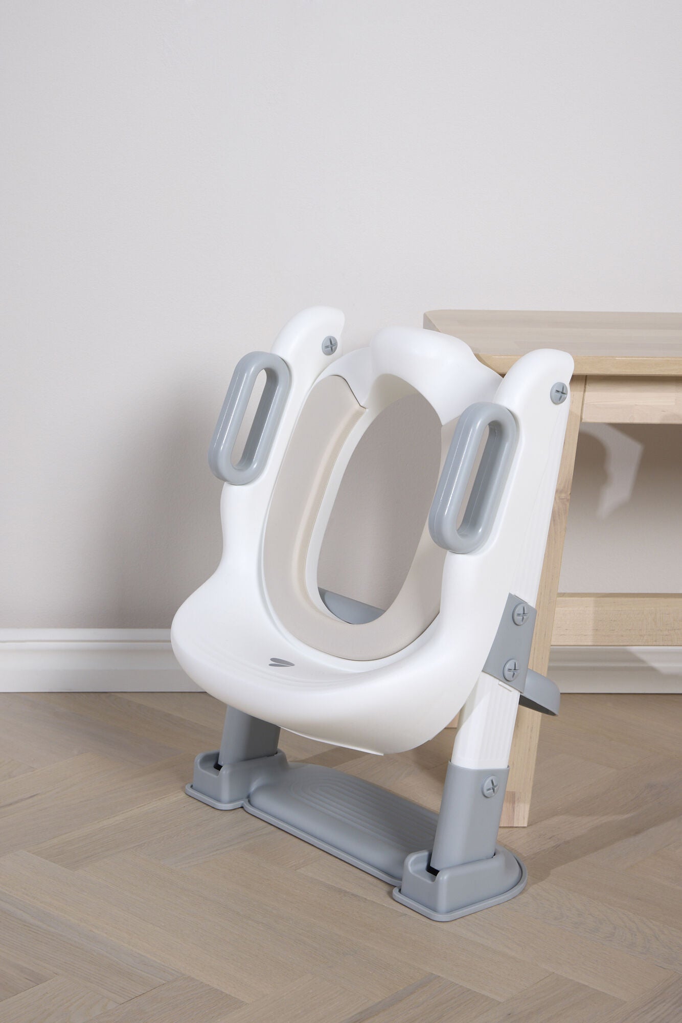 Beemoo CARE Assist Toilettensitz mit Leiter, Grey/White von Beemoo