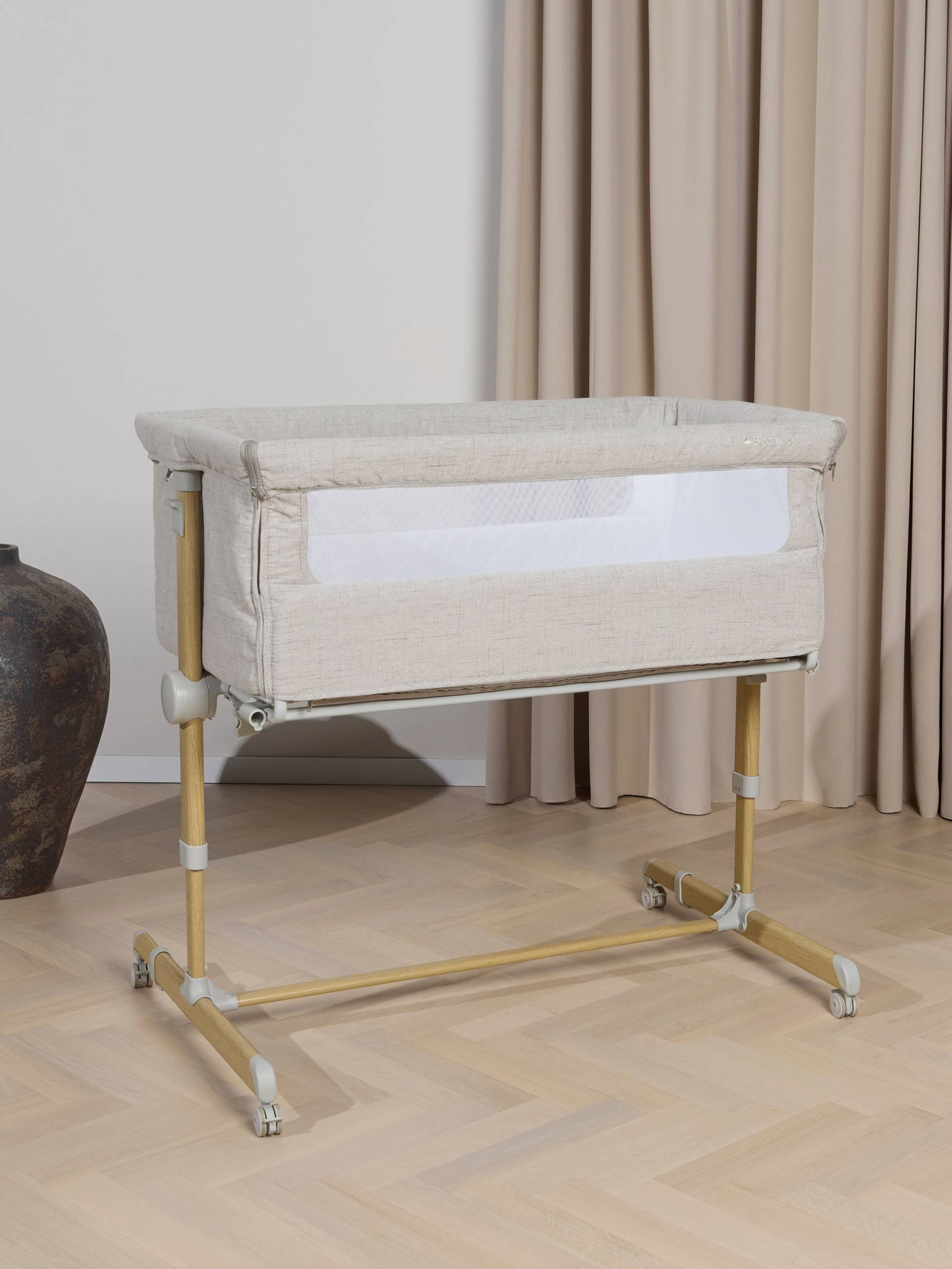 Beemoo CARE Calm Beistellbett, Light Grey Beemoo CARE Calm Beistellbett, Light Grey von Beemoo