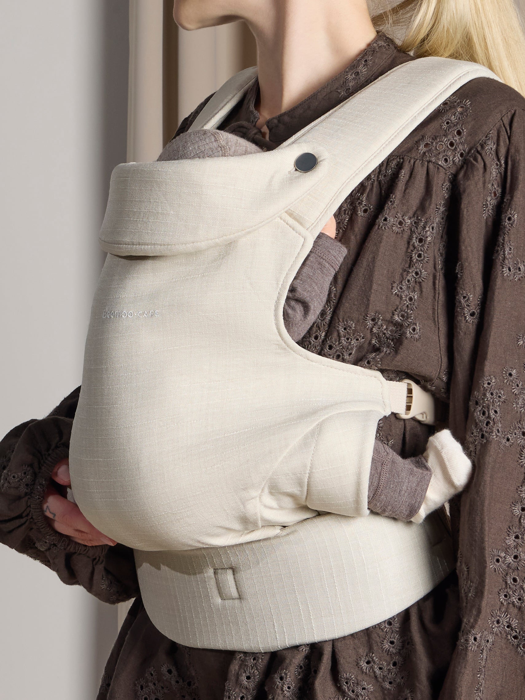 Beemoo CARE Core Babytrage, Beige von Beemoo