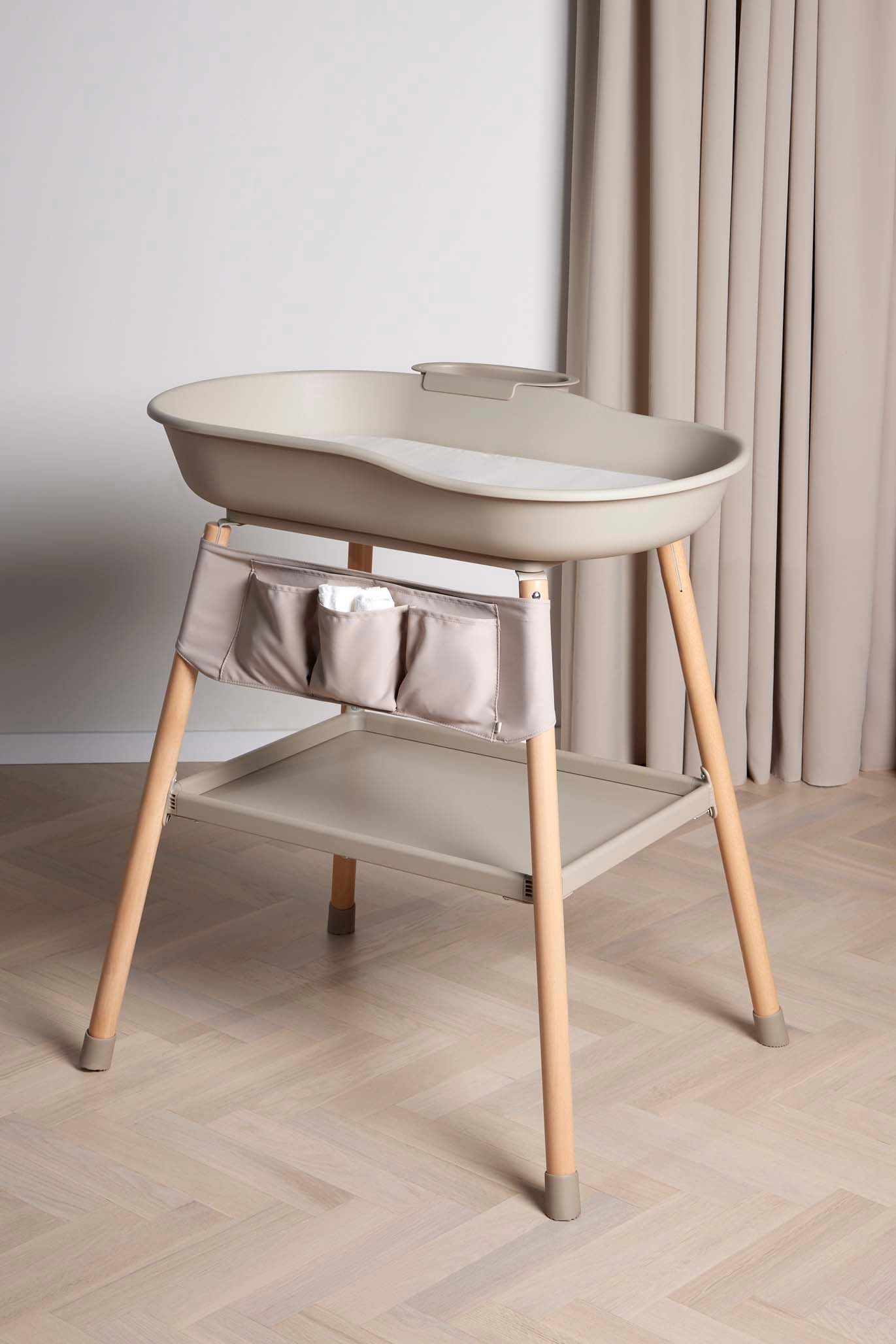 Beemoo CARE Ease Wickeltisch, Truffle Beige von Beemoo