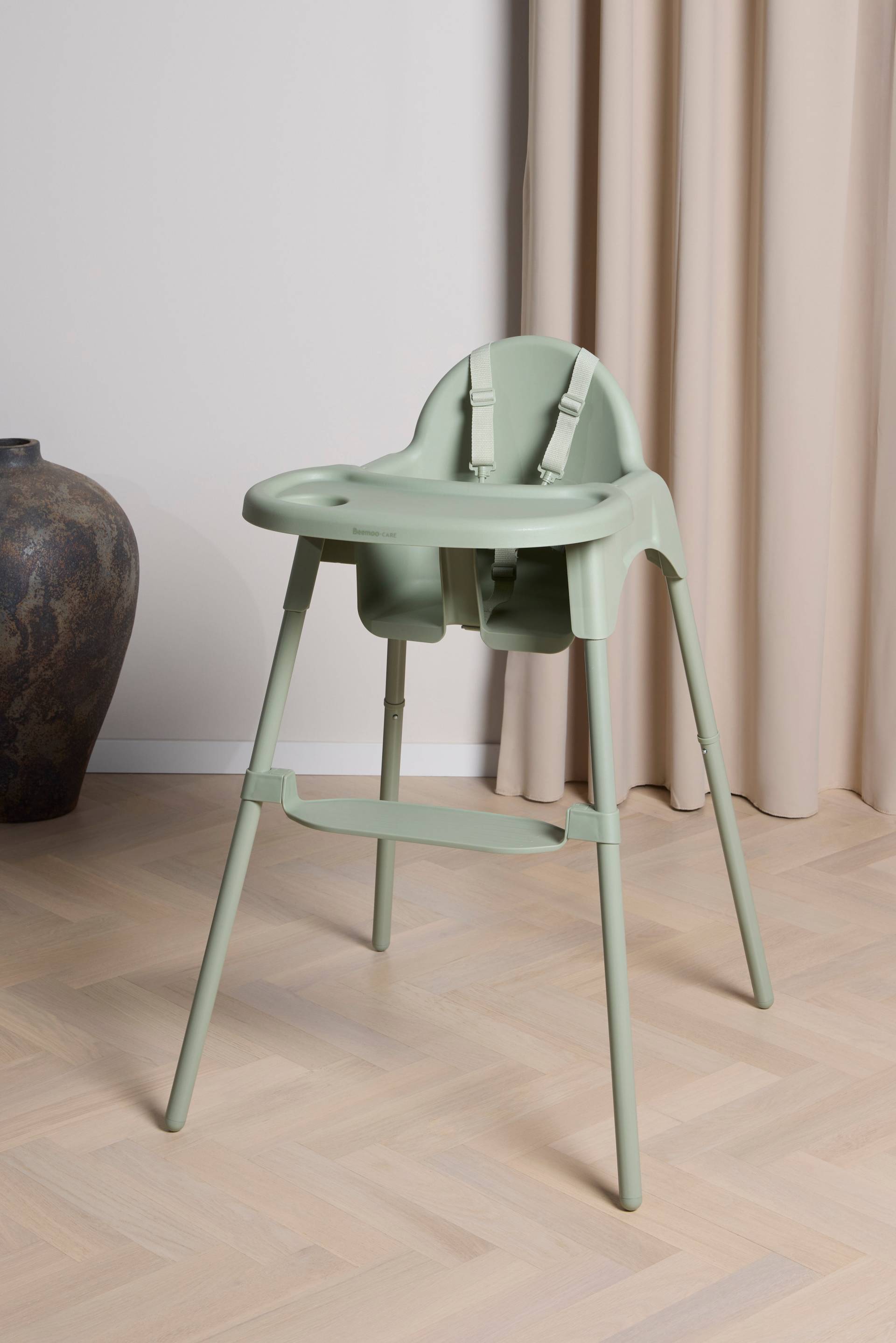 Beemoo CARE Eat Hochstuhl, Basil Green Beemoo CARE Eat Hochstuhl, Basil Green von Beemoo