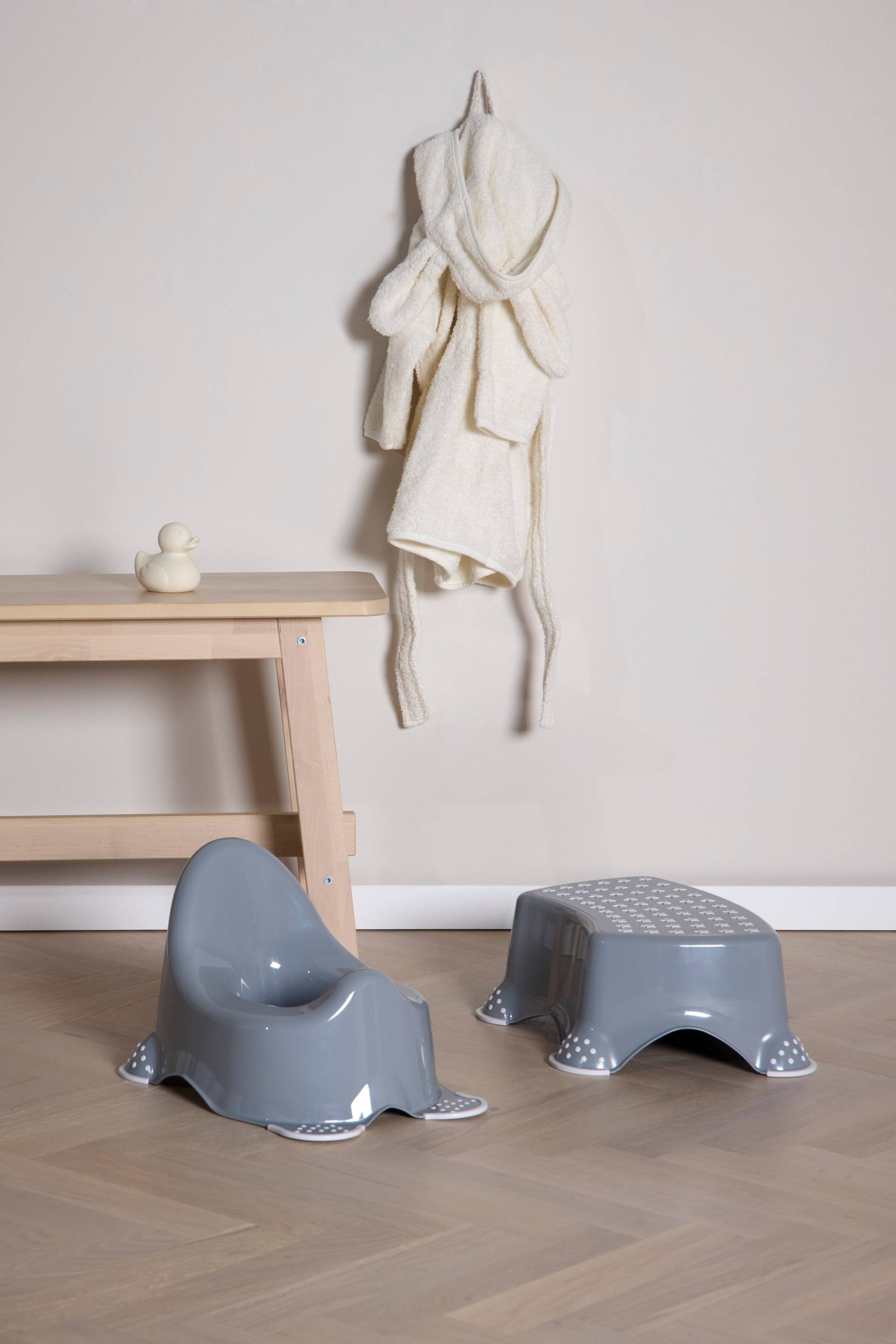 Beemoo CARE Anti-Slip Töpfchen und Tritthocker, Grau von Beemoo