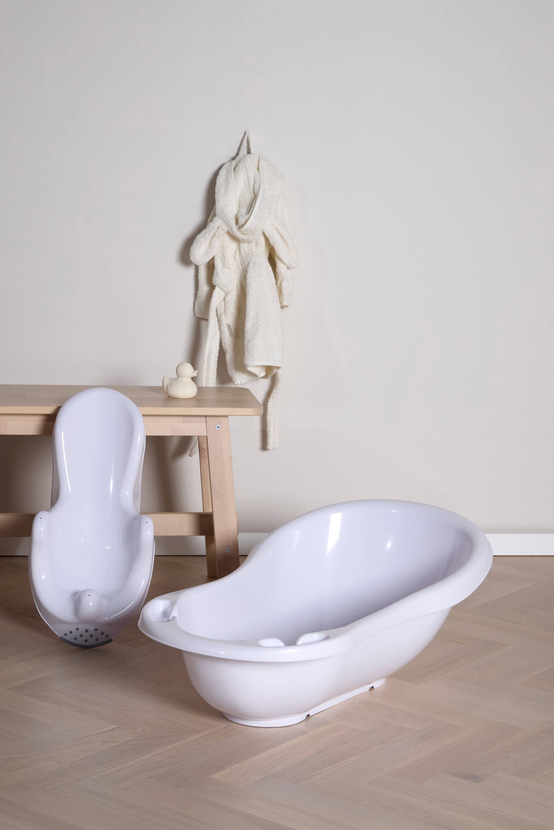 Beemoo CARE Badewanne mit Badesitz, Weiß Beemoo CARE Badewanne mit Badesitz, Weiß von Beemoo