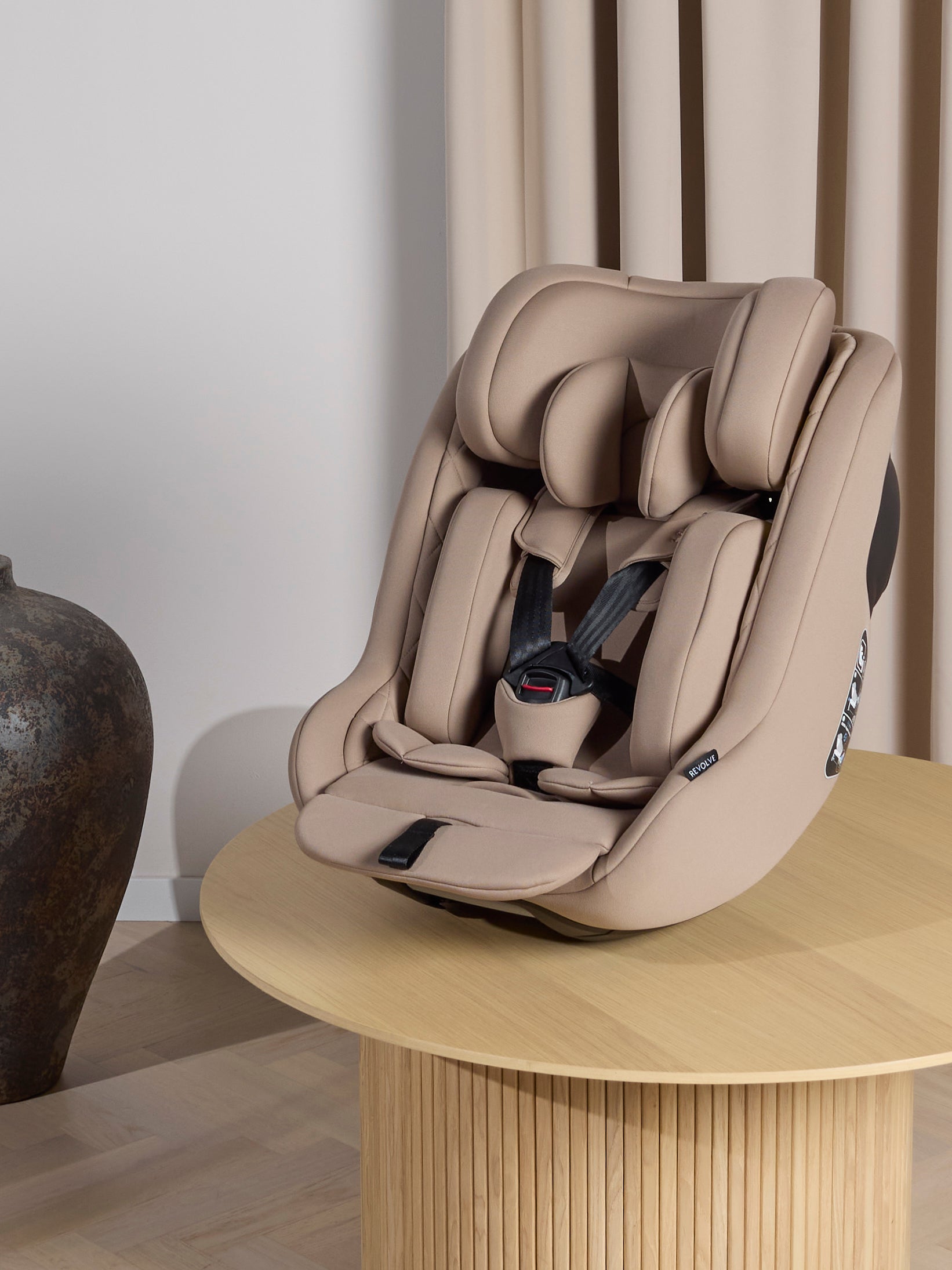 Beemoo Revolve i-Size Kindersitz, Taupe von Beemoo