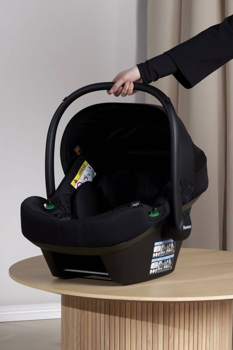 Beemoo Route i-Size Babyschale, Black Stone von Beemoo