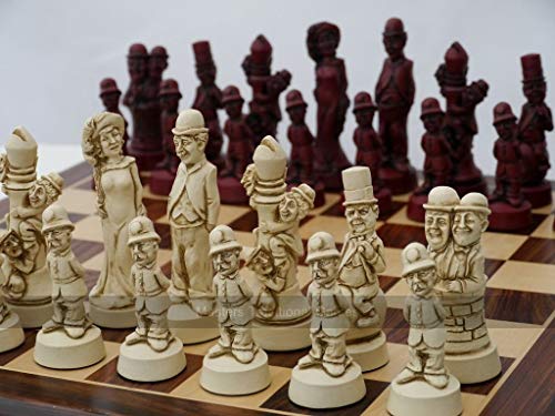 Berkeley Chess Classic Movie/Film Stars Ornamental Chess Set by (Cream and red, Chessboard not Included) von Berkeley Chess