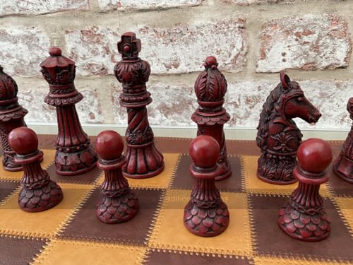 Berkeley Chess Ornate Staunton Set with 4.25 inch King - Cream and Red von Berkeley Chess