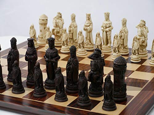 Berkeley Camelot Ornamental Chess Set (Cream and Brown, Board not Included) von Berkely Chess