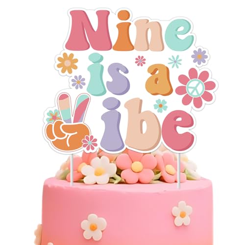 Nine Is A Vibe Groovy Tortenaufsatz zum 9. Geburtstag, Retro, grooviges Blumenmotiv, Geburtstagsparty, Kuchendekorationen für Mädchen, Gänseblümchen, 9 Jahre alt, Geburtstagsparty-Zubehör Nine Is A Vibe Groovy Tortenaufsatz zum 9. Geburtstag, Retro, grooviges Blumenmotiv, Geburtstagsparty, Kuchendekorationen für Mädchen, Gänseblümchen, 9 Jahre alt, Geburtstagsparty-Zubehör von Blisstock