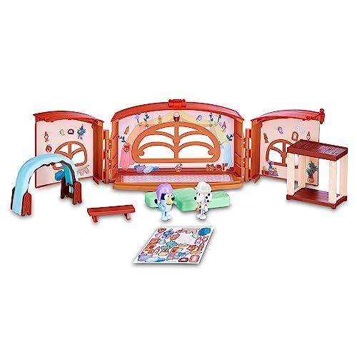 Bluey - Schule Spielset, Schule der Cartoon-Serie für Kinder, 2 Chloe Figuren, 9-teiliges Playset von Zubehör und dekorativen Paginen, 3 Jahre, Berühmt (BLY40010) von Bluey