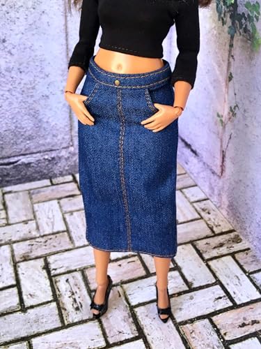 BQ‑Alvi – Dünner Jeans-Midirock für Curvy-Puppen 28 cm Medium Blue BQ‑Alvi – Dünner Jeans-Midirock für Curvy-Puppen 28 cm Medium Blue von Bouutique