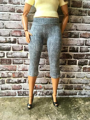 BQ‑Slate – Graue Capri-Jeggings für Curvy-Puppen 28 cm BQ‑Slate – Graue Capri-Jeggings für Curvy-Puppen 28 cm von Bouutique