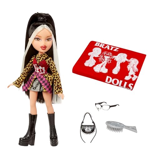 Bratz Stylin' Jade - Modepuppe mit T-Shirt um Gestalten für Dich, Inklusive Accessoires, Niedliches Spielzeug für Mädchen Bratz Stylin' Jade - Modepuppe mit T-Shirt um Gestalten für Dich, Inklusive Accessoires, Niedliches Spielzeug für Mädchen von Bratz