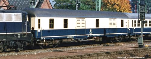 58155 Gepäckwagen Dm902, DB, Ep.IV, mit Beleuchtung, AC von Brawa