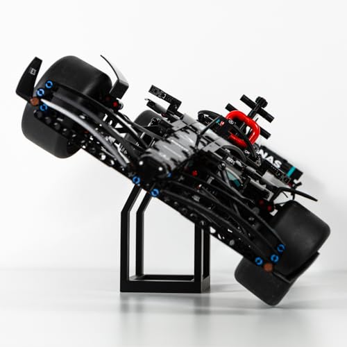 Brickify Ausstellungsständer kompatibel mit LEGO Technic Mercedes F1 W14 42171 - Premium Regalständer für Formel 1 Rennwagen Modelle - Abgewinkelte Displayhalterung für Sammler - Automodell nicht Brickify Ausstellungsständer kompatibel mit LEGO Technic Mercedes F1 W14 42171 - Premium Regalständer für Formel 1 Rennwagen Modelle - Abgewinkelte Displayhalterung für Sammler - Automodell nicht von Brickify