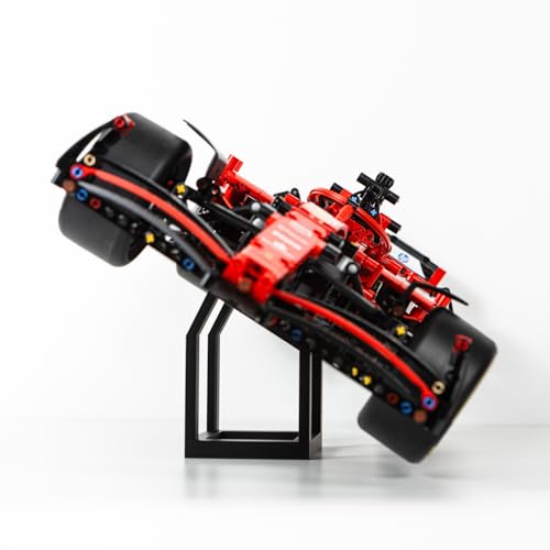 Brickify Präsentationsständer kompatibel mit LEGO Technic Ferrari F1 42207 - Premium Regalständer für Formel 1 Rennwagen Modelle - Abgewinkelte Displayhalterung für Sammler - Automodell nicht im Brickify Präsentationsständer kompatibel mit LEGO Technic Ferrari F1 42207 - Premium Regalständer für Formel 1 Rennwagen Modelle - Abgewinkelte Displayhalterung für Sammler - Automodell nicht im von Brickify