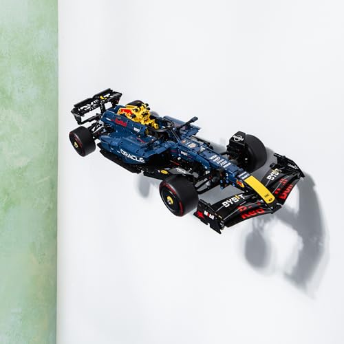 Brickify Wandhalterung kompatibel mit Lego Technic Red Bull RB20 42206 – sichere Präsentation Ihres Autos – Lego-Set nicht im Lieferumfang enthalten von Brickify