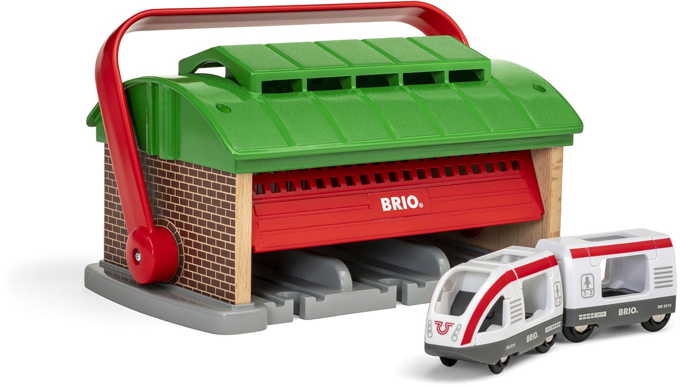 BRIO 33474 Mitnehm-Lokschuppen mit Reisezug von BRIO