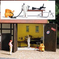 BUSCH 7811 H0 Action Set: Hinterhof Lackierer von Busch