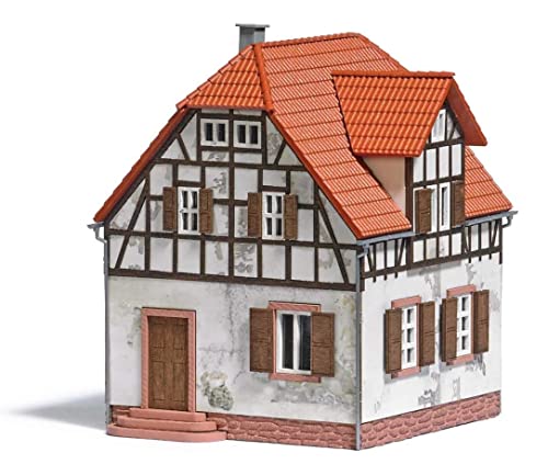 Busch - Altes Wohnhaus H0 (5/22) *bu1906 (4001738019063) - Modellbau - Miniaturhaus - Historisch - Weiß - Klassisch - Kid - Unisex - Kinder von Busch