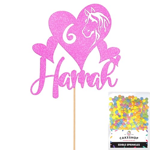 Cakeshop Glitzer-Aufsatz, personalisierbar, Motiv: Pferd, Liebe, Herz, Happy Birthday, individuelle Farbe, jeder Name/Alter, Pony-Glitzer, Kuchendekoration für 1., 2., 3., 4., 5., 6., 7., 8., 9., 10 Cakeshop Glitzer-Aufsatz, personalisierbar, Motiv: Pferd, Liebe, Herz, Happy Birthday, individuelle Farbe, jeder Name/Alter, Pony-Glitzer, Kuchendekoration für 1., 2., 3., 4., 5., 6., 7., 8., 9., 10 von CAKESHOP edible cake toppers EST. 2012