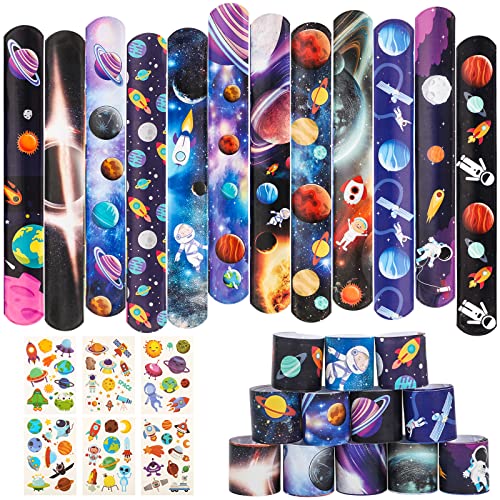CHRIMISS 36 Stück Weltraum Schnapparmbänder Slap Armbänder für Kinder Weltraum Partygeschenke Goodie Bags Füller von CHRIMISS