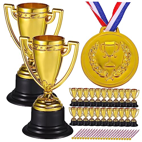 CIYODO 24 Sätze Teiliges Mini Goldene Pokale und Medaillen aus Kunststoff Lustige Trophäen für Sportwettbewerbe Bowling und Fußballpreise Teilnehmergeschenke für CIYODO 24 Sätze Teiliges Mini Goldene Pokale und Medaillen aus Kunststoff Lustige Trophäen für Sportwettbewerbe Bowling und Fußballpreise Teilnehmergeschenke für von CIYODO