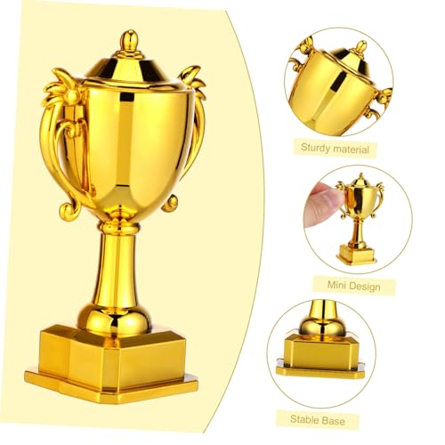 CIYODO Miniatur Fußballmodell und Goldene Mini Trophäe Teiliges aus Kunststoff Detailreiche Puppenhaus Deko für Kinderzimmer Wohnzimmer und Party Fußball Dekoration Wiederverwendbar von CIYODO